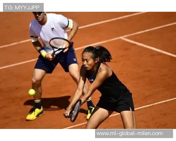 皮尔斯谈与女友共同观看色情片的亲密体验与感受